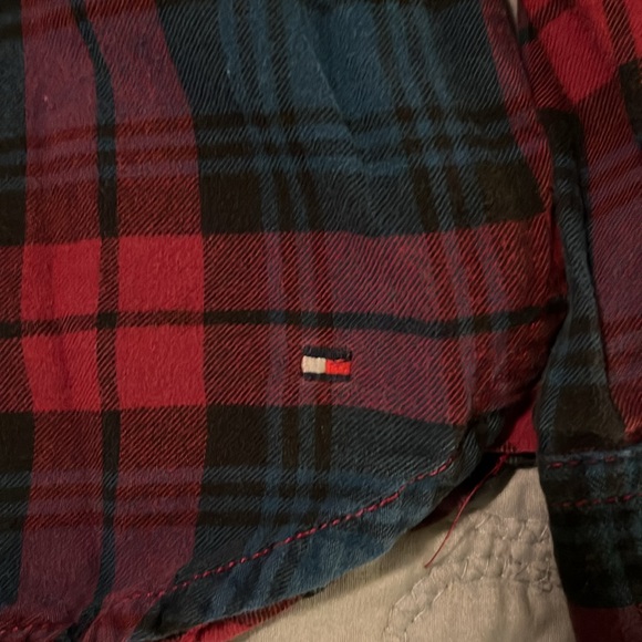 Tommy Hilfiger M Burgundy, Blue Plaid Popover Long Sleeve Shirt - Picture 4 of 5